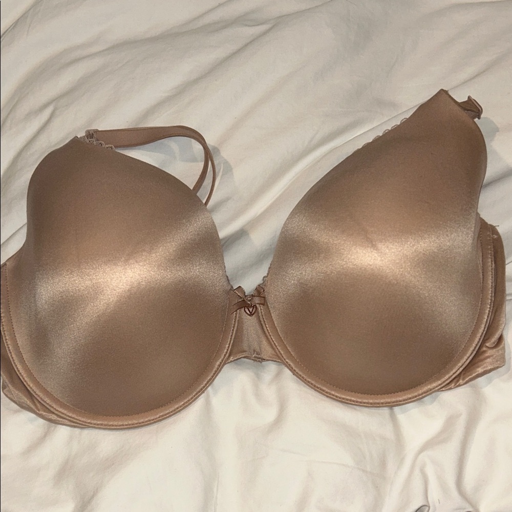 Victoria's Secret Smooth Nude Bra lined perfect coverage